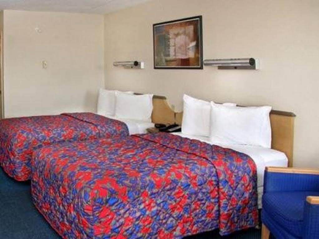 Red Roof Inn Mt Laurel Mount Laurel Extérieur photo